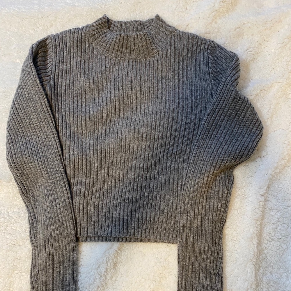 Grey slight turtleneck top